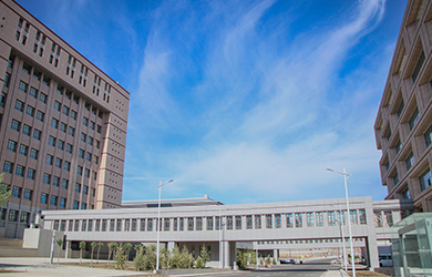 新疆医科大学在职研究生校园图片