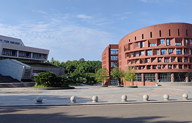 重庆大学在职研究生校园图片